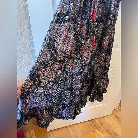 Size medium/ large - Grey Paisley Tie Front Maxi Dress from Earthbound - Picture 3 of 8